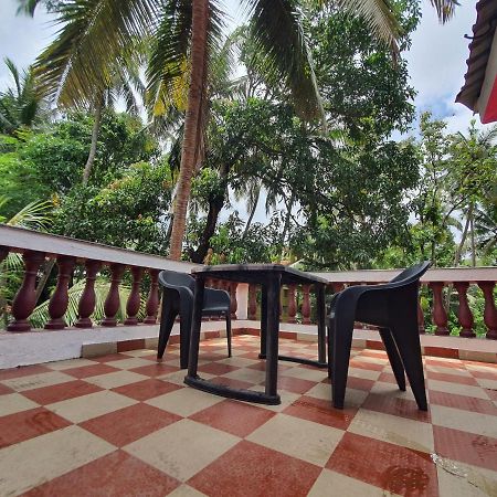 Bella Pensao Bed & Breakfast Parra Bagian luar foto