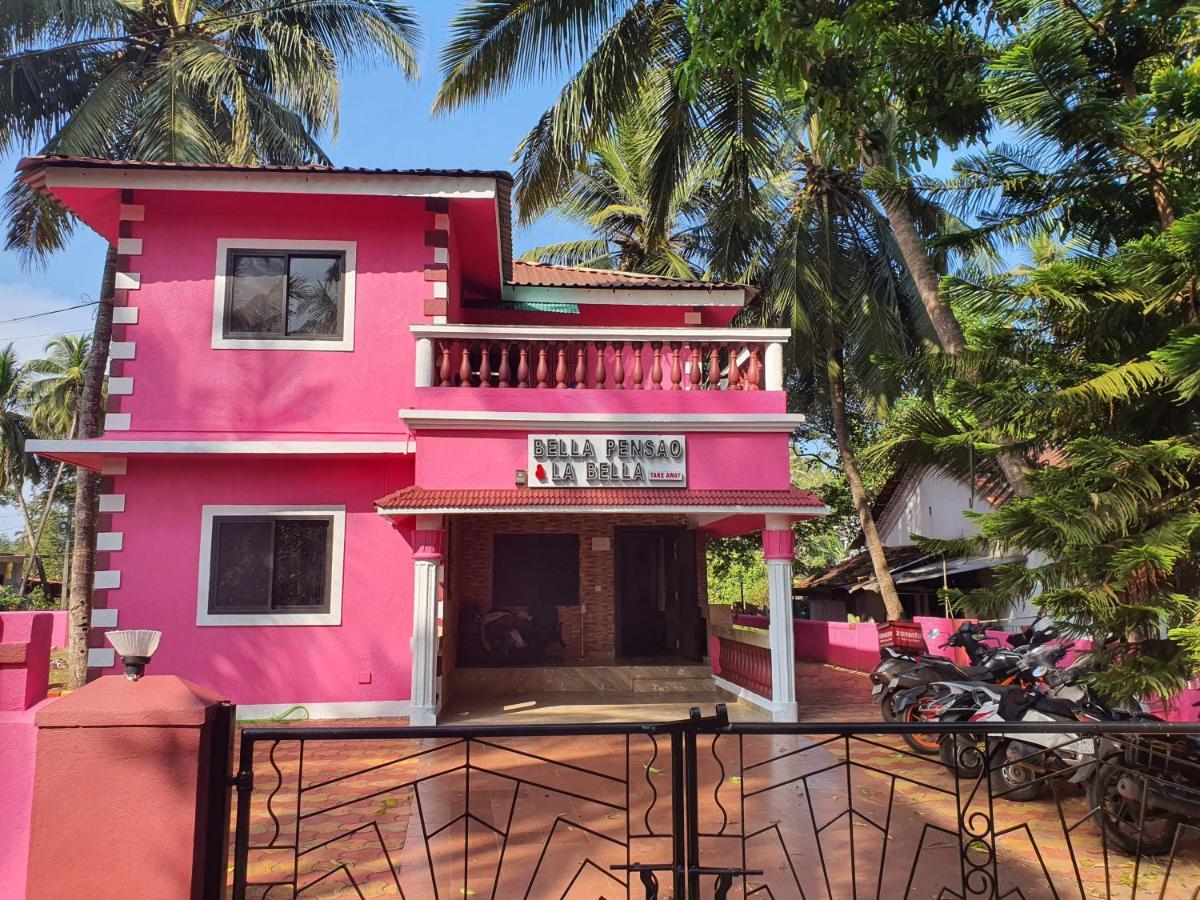 Bella Pensao Bed & Breakfast Parra Bagian luar foto