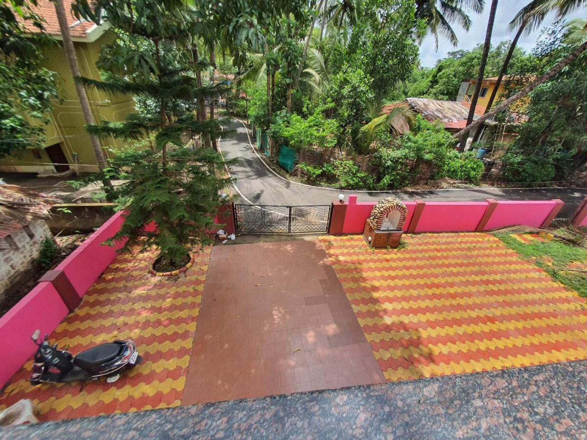 Bella Pensao Bed & Breakfast Parra Bagian luar foto