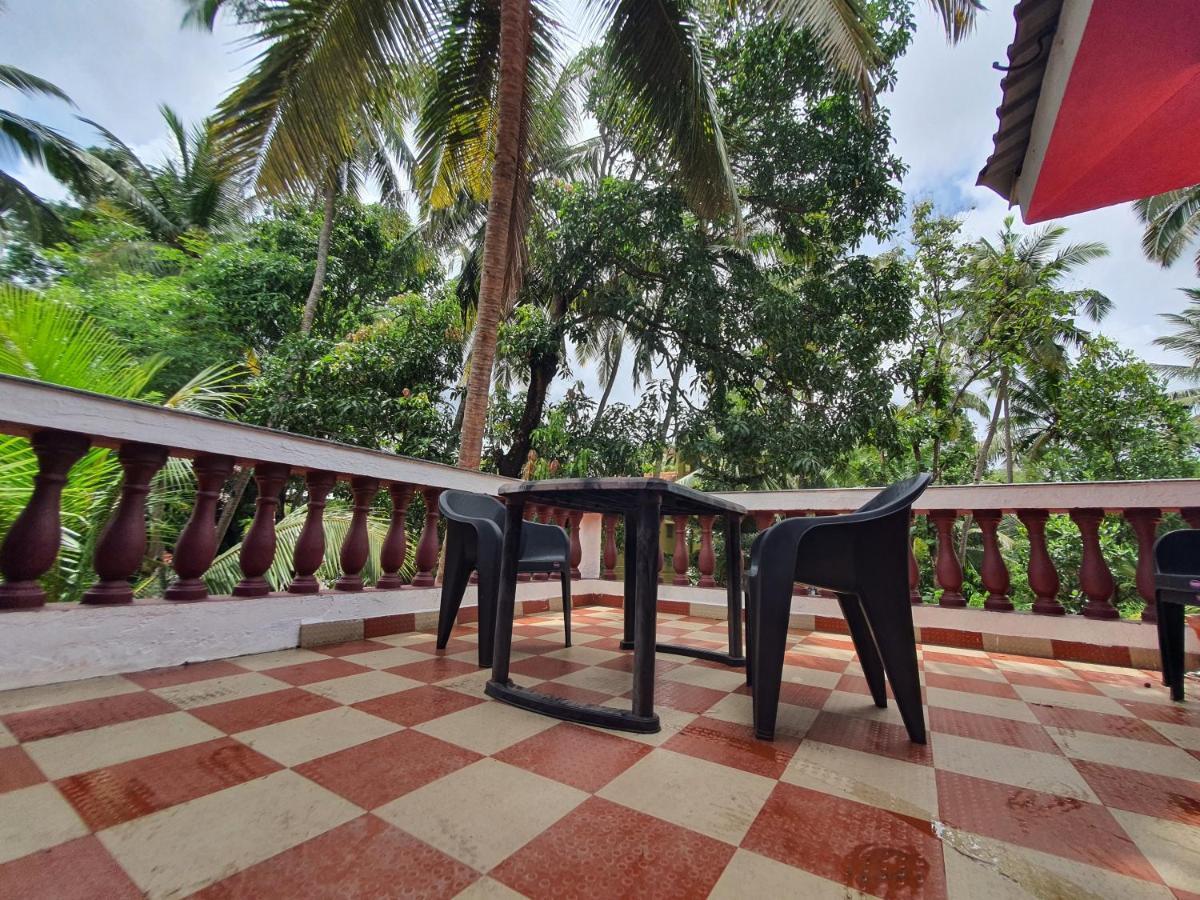 Bella Pensao Bed & Breakfast Parra Bagian luar foto