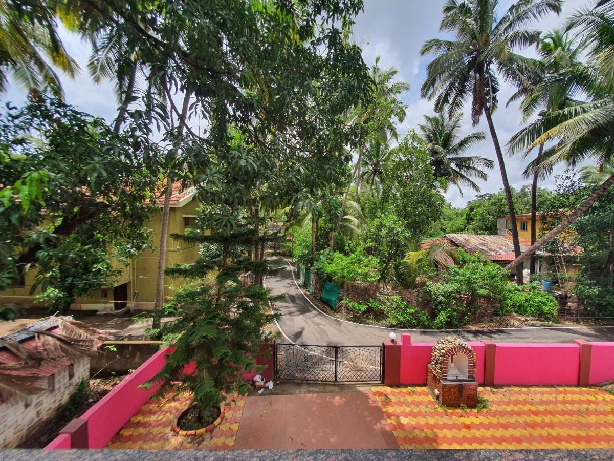 Bella Pensao Bed & Breakfast Parra Bagian luar foto
