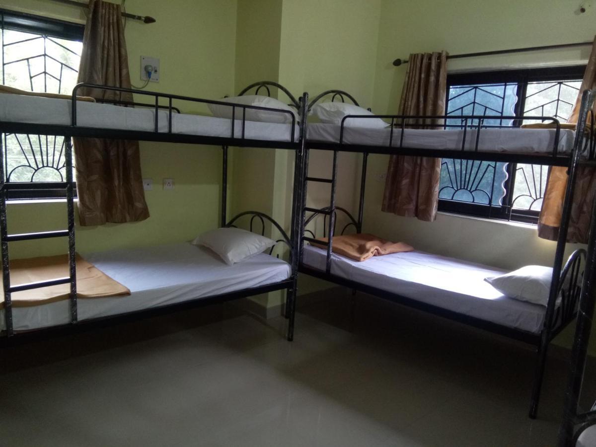 Bella Pensao Bed & Breakfast Parra Bagian luar foto