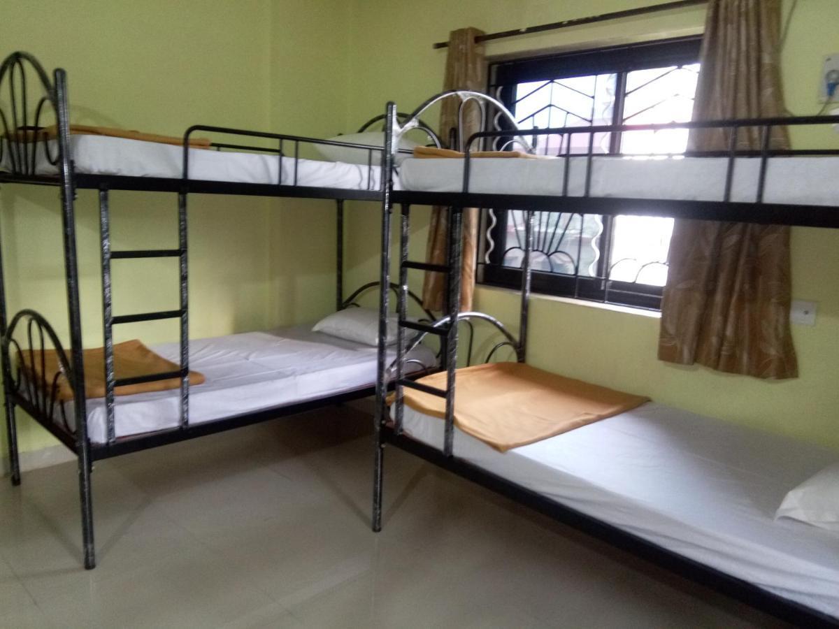 Bella Pensao Bed & Breakfast Parra Bagian luar foto